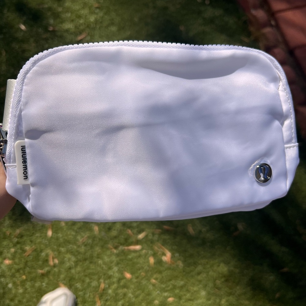 Lululemon Belt bag New with tags